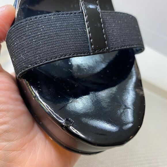 Charles by Charles David patient leather platform wedge t strap elastic sandals - Picture 5 of 8